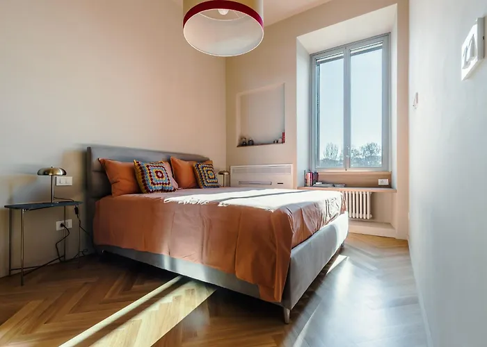 Roman Retreat En-Suite Room